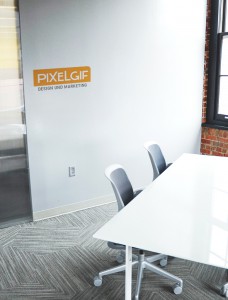 Kontakt PIXELGIF